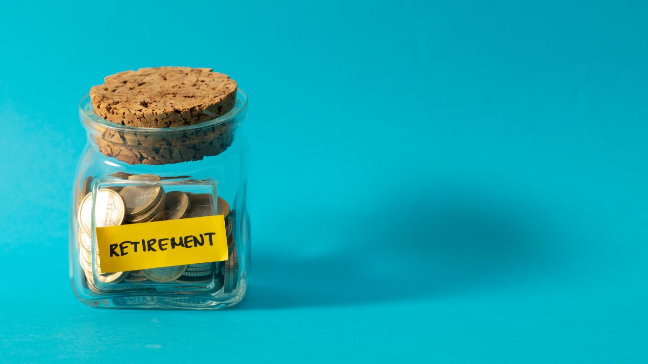 Only 15 super funds outperformed this comparison index; which ones?