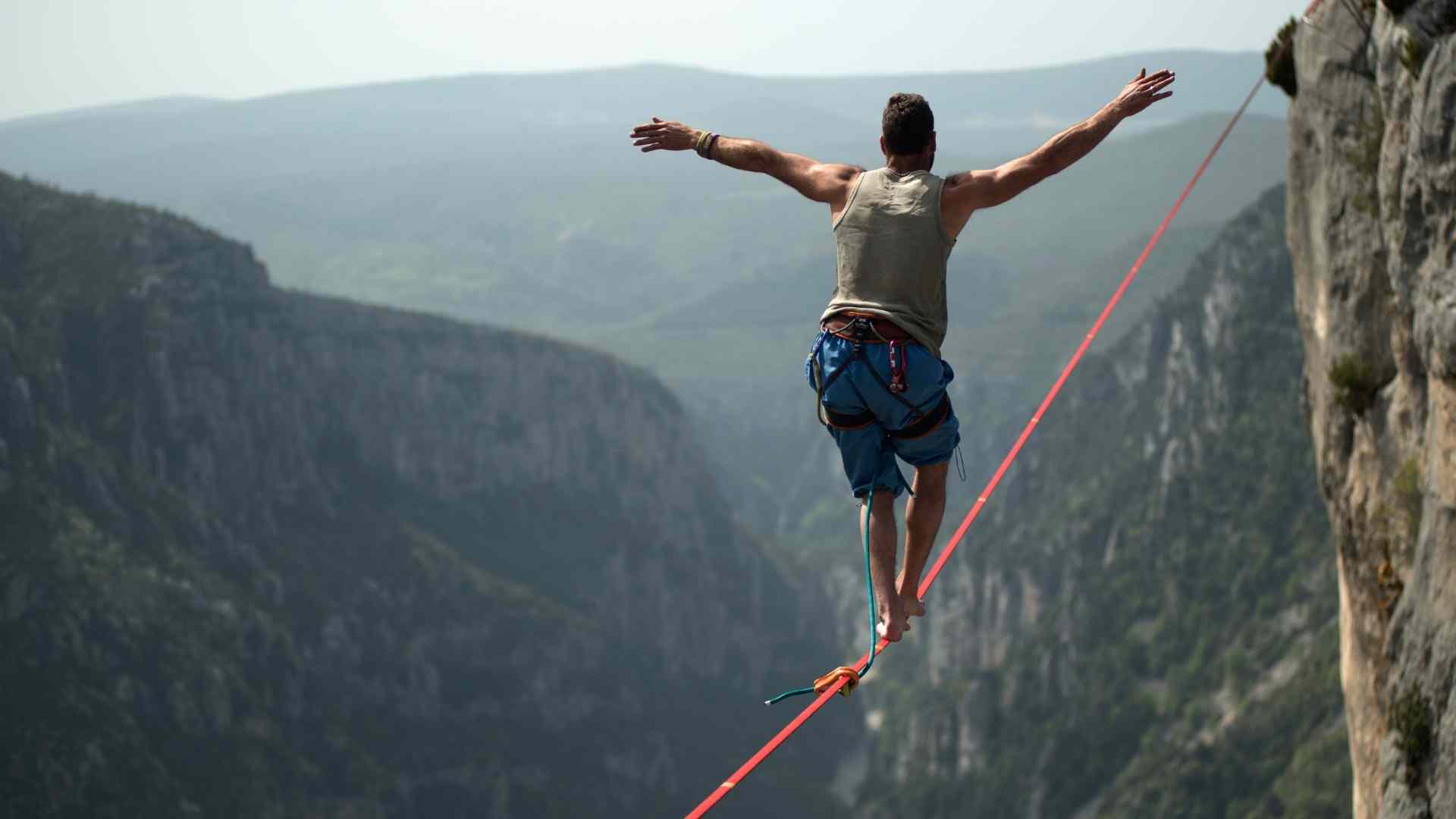 The tightrope being walked by Super funds chasing global returns 
